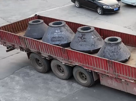 鑄鋼廠生產廠家常用什么材料來制造大型鑄鋼件-軀體吶？